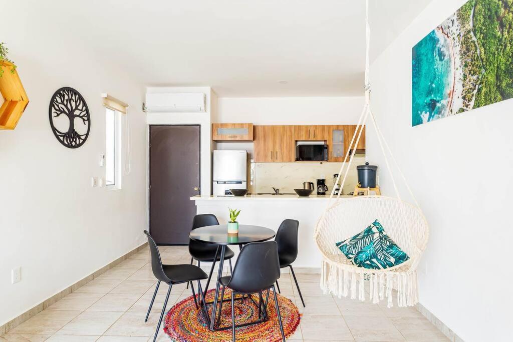 Lovely Cozy Apt W/Pool 2 Bedrooms. Great Location! Puerto Morelos Exterior photo